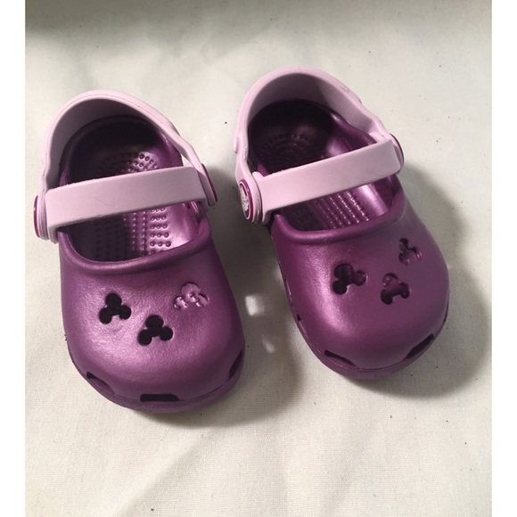 infant girl crocs